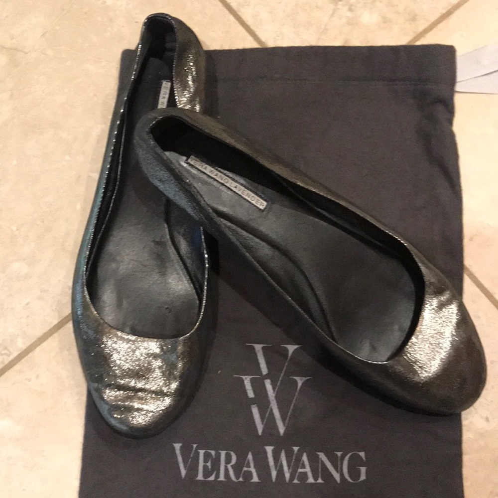 Vera wang metallic silver leather flats